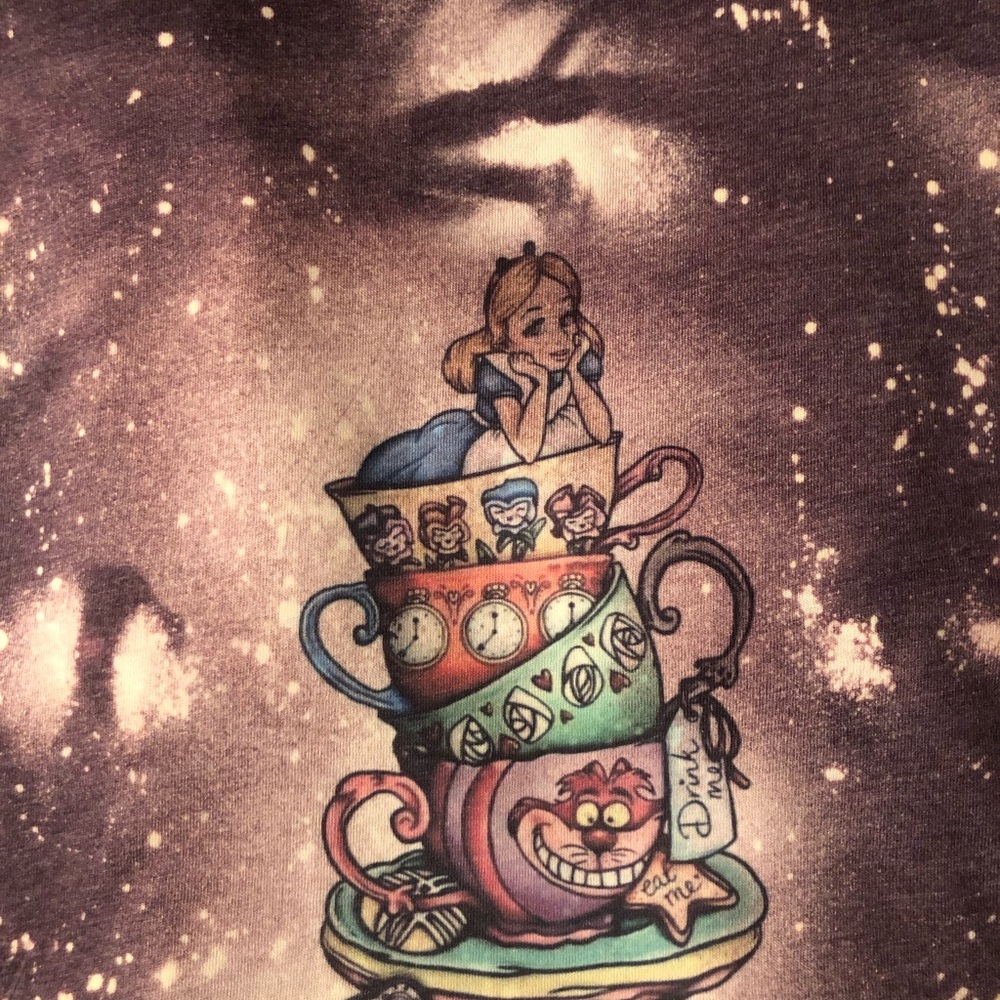 Alice in Wonderland Vintage looking Tee shirt